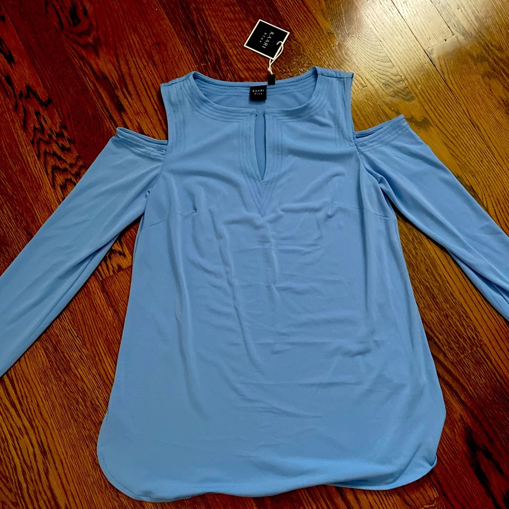 Baby blue cold shoulder ❄️🤍